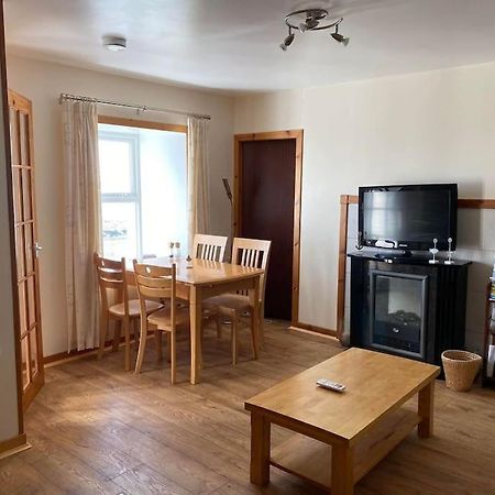2 Bedroom House Overlooking Pierowall Bay, Westray Eksteriør billede
