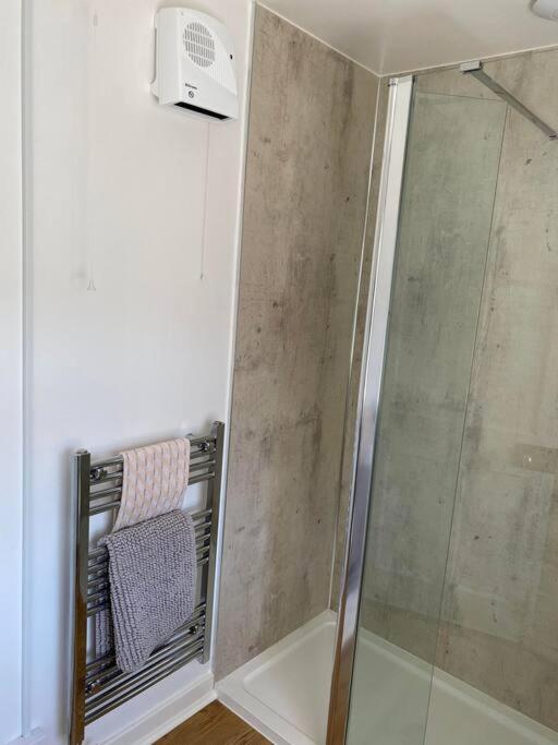 2 Bedroom House Overlooking Pierowall Bay, Westray Eksteriør billede