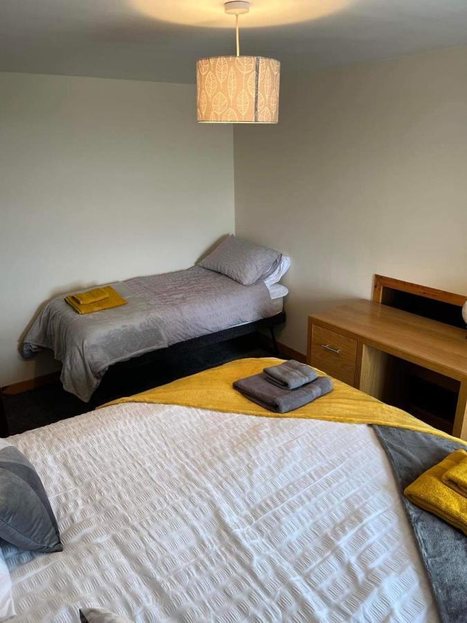 2 Bedroom House Overlooking Pierowall Bay, Westray Eksteriør billede