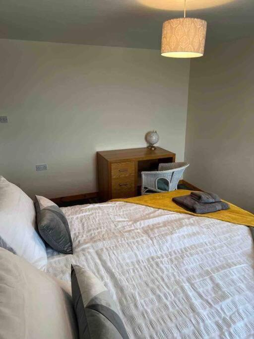 2 Bedroom House Overlooking Pierowall Bay, Westray Eksteriør billede