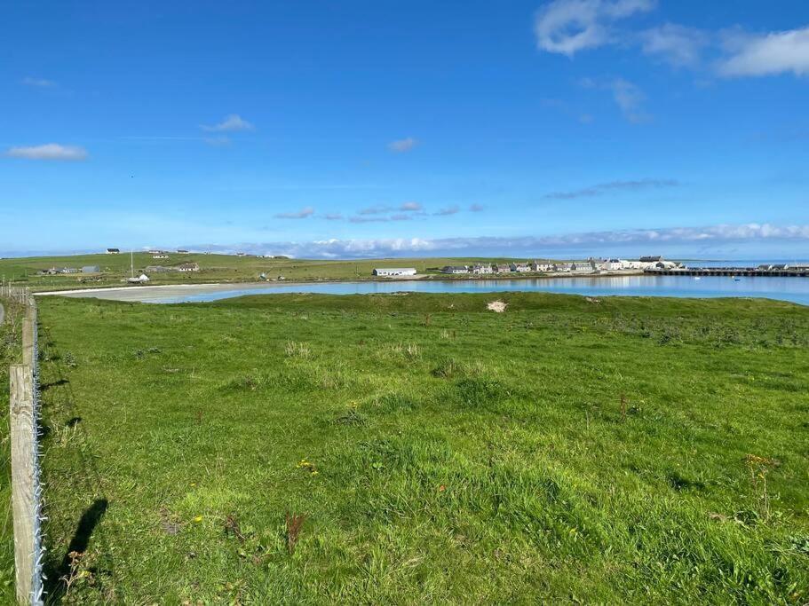 2 Bedroom House Overlooking Pierowall Bay, Westray Eksteriør billede